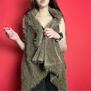 Long fluffy vest style cardigan 🤎🤎​​​​​​​​​​​​​​​​​​​